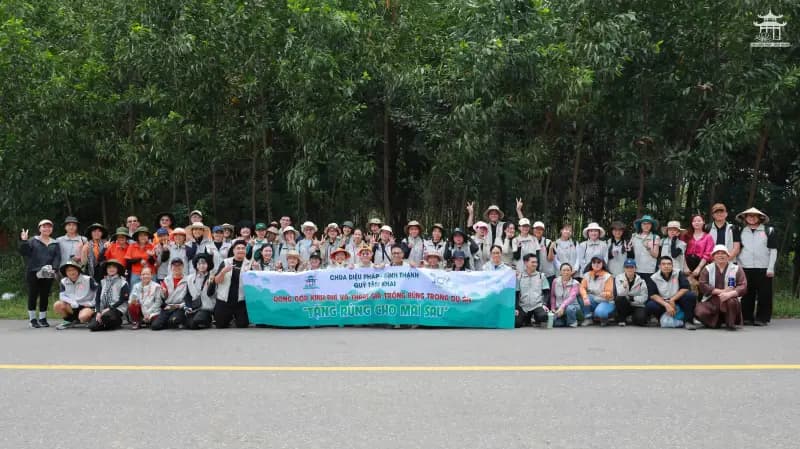 “TẶNG RỪNG CHO MAI SAU” - CHÙA DIỆU PHÁP TIẾP NỐI HÀNH TRÌNH 04 NĂM GIEO MẦM XANH CHO ĐỜI